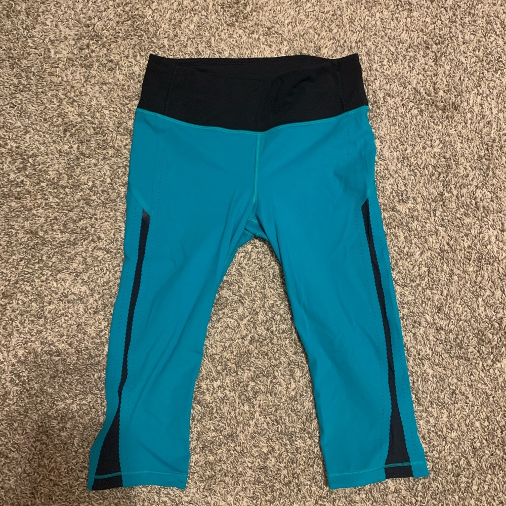 Lululemon Athletica Teal and Black Capris